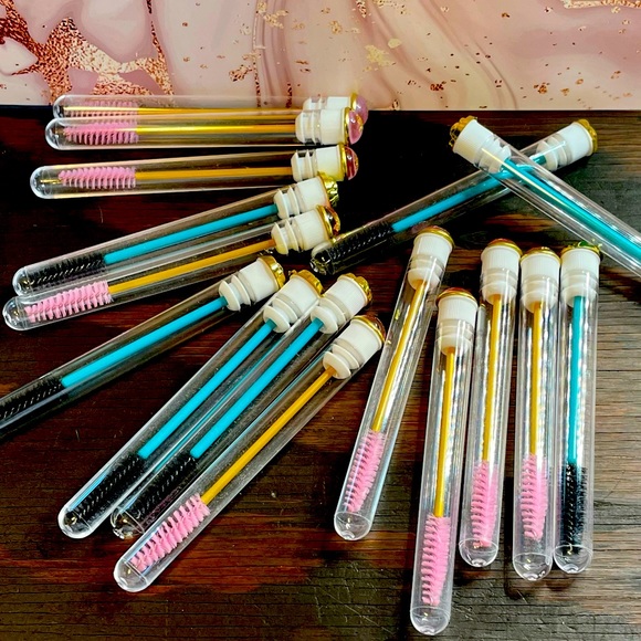 Blue Lash Brush - Picture 3 of 3